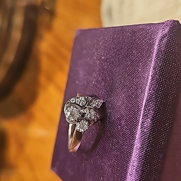 2.10 Ct Simulated Diamond 14k Gold/White Plated. - Picture 4 of 8